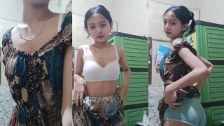Bokep Indo Andini Viral Tocil Manis Colmek Bikin Sange