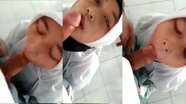 Bokep SMP Gadis Jilbab Seragam Sepong Pacar di Kelas